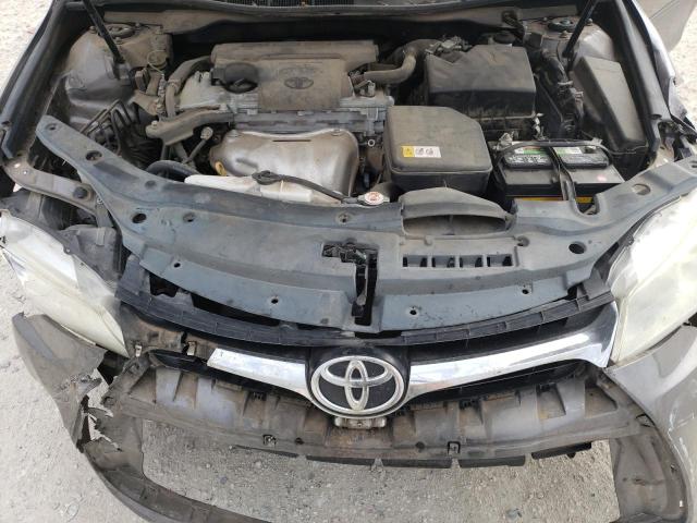 4T1BF1FK5HU282156 - 2017 TOYOTA CAMRY LE GRAY photo 11