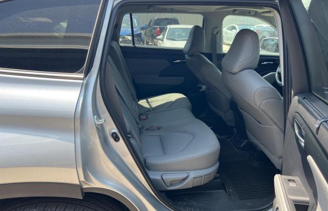 5TDGZRBH4LS503334 - 2020 TOYOTA HIGHLANDER XLE Gümüş foto 6