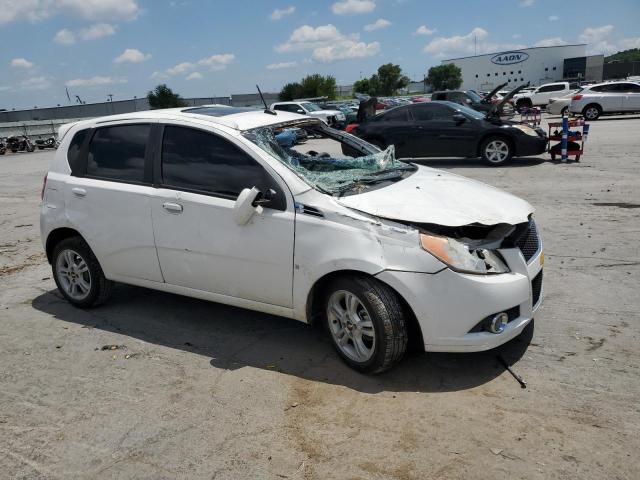 KL1TG66E59B623444 - 2009 CHEVROLET AVEO LT WHITE photo 4