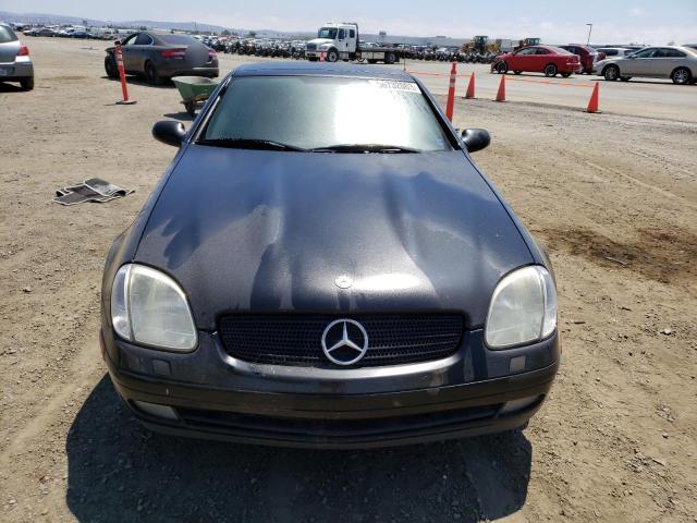 WDBKK47F8YF168500 - 2000 MERCEDES-BENZ SLK 230 KOMPRESSOR BLACK photo 5