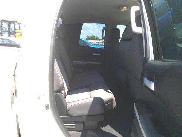 5TFUW5F10FX462586 - 2015 TOYOTA TUNDRA DOUBLE CAB SR/SR5 WHITE photo 10