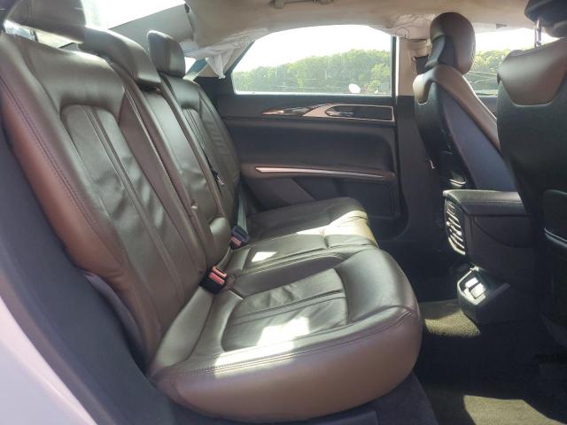 3LN6L2GKXFR618760 - 2015 LINCOLN MKZ WHITE photo 10