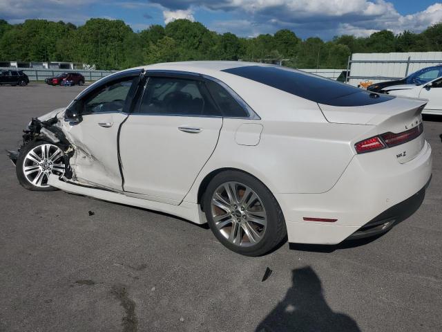 3LN6L2GKXFR618760 - 2015 LINCOLN MKZ WHITE photo 2