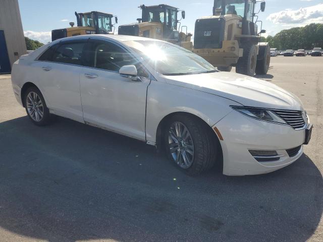 3LN6L2GKXFR618760 - 2015 LINCOLN MKZ WHITE photo 4