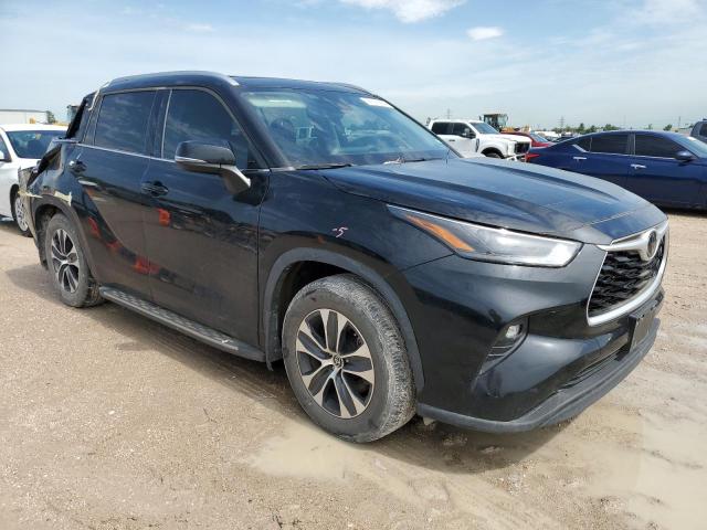 5TDGZRAH3NS111059 - 2022 TOYOTA HIGHLANDER XLE BLACK photo 4