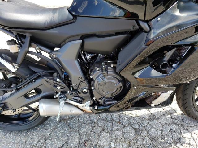 JYARM38E1PA005575 - 2023 YAMAHA YZFR7 BLACK photo 7