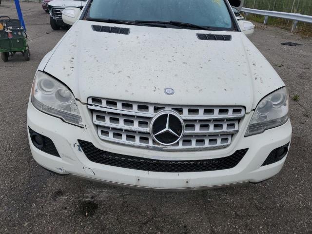 4JGBB8GB5AA581432 - 2010 MERCEDES-BENZ ML 350 4MATIC WHITE photo 11