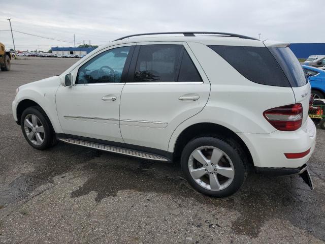 4JGBB8GB5AA581432 - 2010 MERCEDES-BENZ ML 350 4MATIC WHITE photo 2