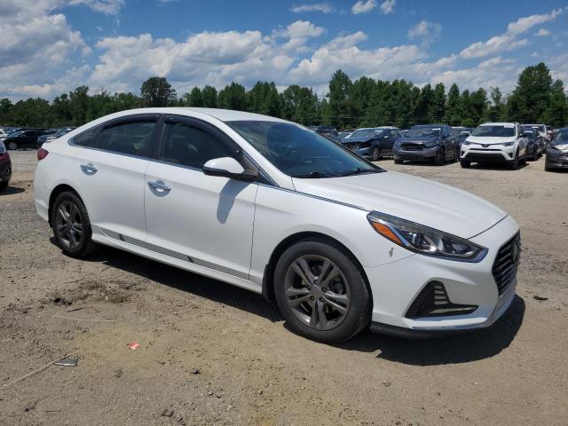 5NPE34AF3JH650758 - 2018 HYUNDAI SONATA SPORT WHITE photo 4