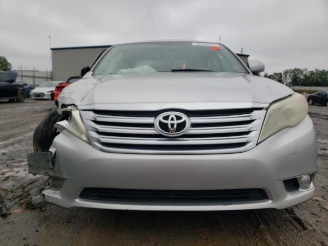 4T1BK3DB4BU392150 - 2011 TOYOTA AVALON BASE 银色 照片 5