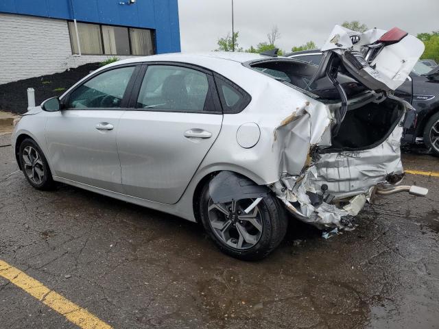 3KPF24AD3KE132998 - 2019 KIA FORTE FE SILVER photo 2