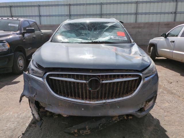 5GAERBKW6JJ165945 - 2018 BUICK ENCLAVE ESSENCE ნაცრისფერი ფოტო 5