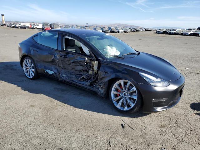 5YJ3E1EB6JF105420 - 2018 TESLA MODEL 3 BLACK photo 4