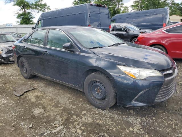 4T1BF1FK8HU375737 - 2017 TOYOTA CAMRY LE BLUE photo 4