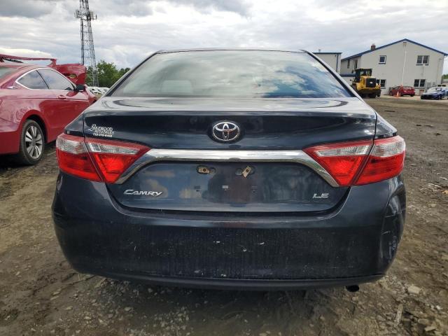 4T1BF1FK8HU375737 - 2017 TOYOTA CAMRY LE BLUE photo 6