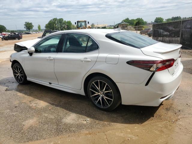 4T1G11AK6RU252533 - 2024 TOYOTA CAMRY SE NIGHT SHADE WHITE photo 2