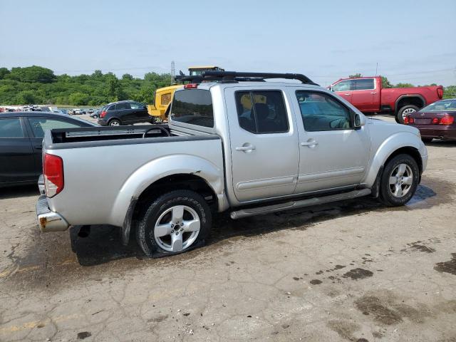 1N6AD07W95C448338 - 2005 NISSAN FRONTIER CREW CAB LE SILVER photo 3