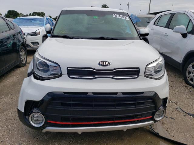 KNDJX3AA5J7900636 - 2018 KIA SOUL ! WHITE photo 5