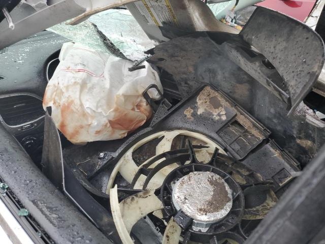 1C4PJMDN1KD167066 - 2019 JEEP CHEROKEE LIMITED WHITE photo 8