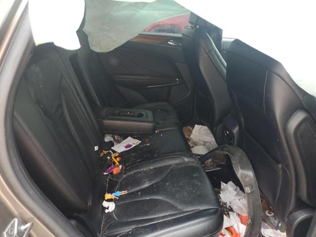 5LMCJ2C91HUL17007 - 2017 LINCOLN MKC SELECT Ոսկեգույն լուսանկար 11