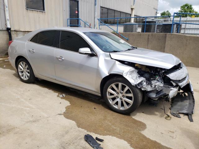 1G11F5SL6FF299712 - 2015 CHEVROLET MALIBU LTZ ვერცხლისფერი ფოტო 4