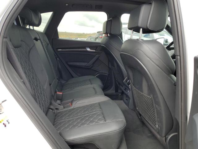 WA1C4AFY6J2098746 - 2018 AUDI SQ5 PRESTIGE WHITE photo 10