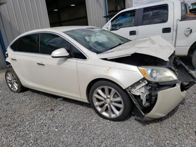 1G4PR5SK4D4194641 - 2013 BUICK VERANO CONVENIENCE WHITE photo 4