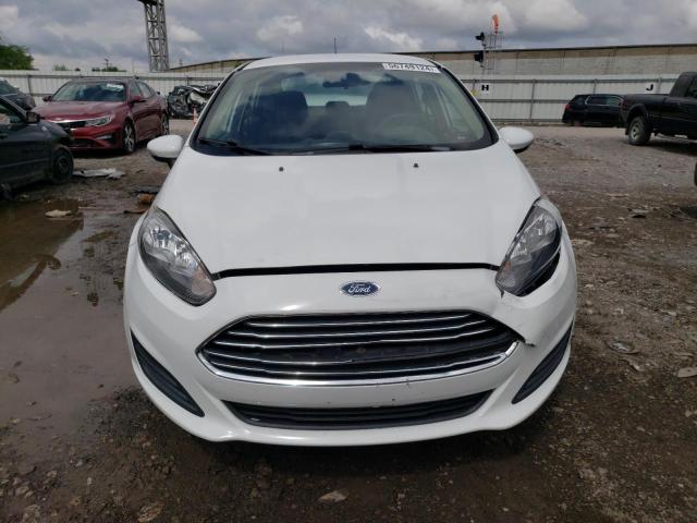 3FADP4BJ1FM150611 - 2015 FORD FIESTA SE WHITE photo 5