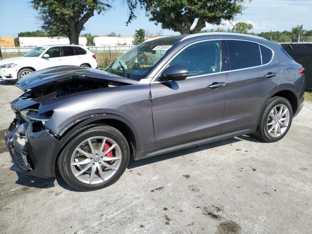ZASFAKBN9J7B60115 - 2018 ALFA ROMEO STELVIO TI GRAY photo 1