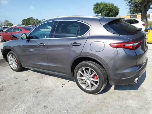 ZASFAKBN9J7B60115 - 2018 ALFA ROMEO STELVIO TI GRAY photo 2
