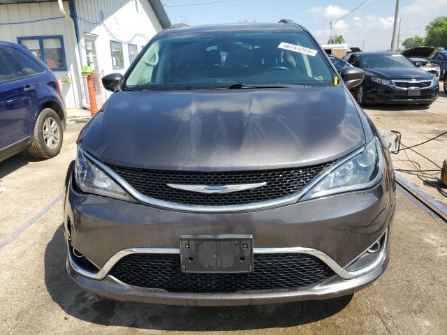 2C4RC1EG6JR228988 - 2018 CHRYSLER PACIFICA TOURING L PLUS GRAY photo 5