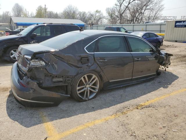 1VWDT7A35HC001212 - 2017 VOLKSWAGEN PASSAT R-LINE Մոխրագույն լուսանկար 3