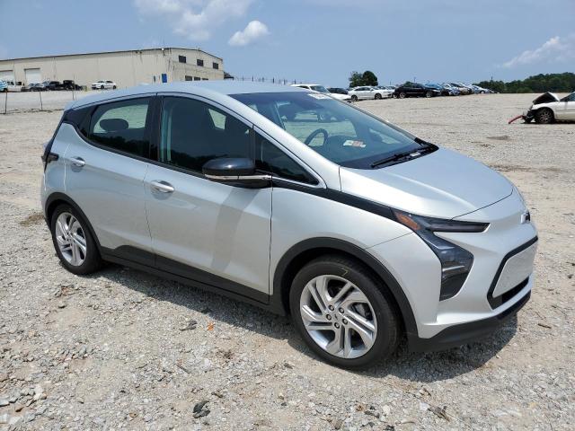 1G1FW6S01P4148386 - 2023 CHEVROLET BOLT EV 1LT SILVER photo 4