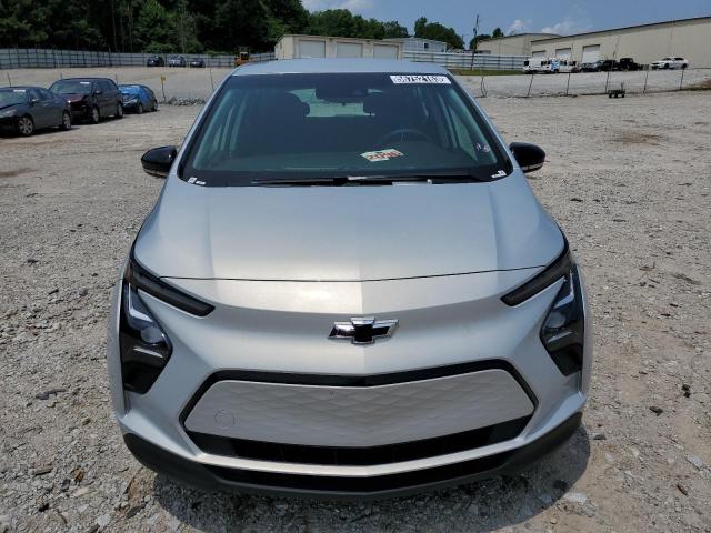 1G1FW6S01P4148386 - 2023 CHEVROLET BOLT EV 1LT SILVER photo 5