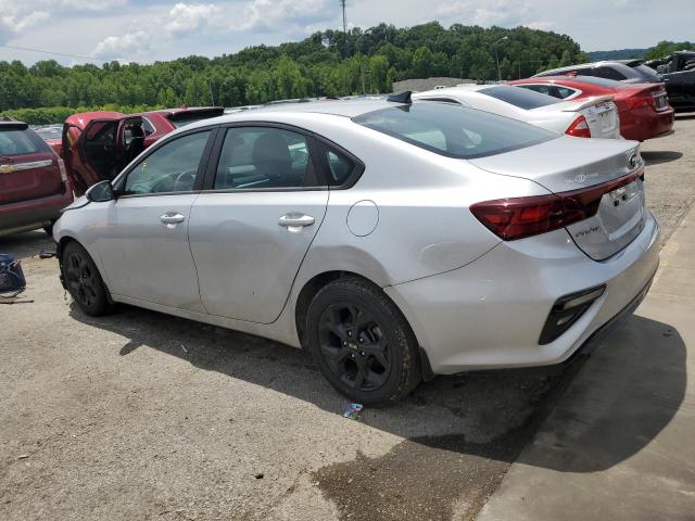 3KPF24AD0ME350819 - 2021 KIA FORTE FE SILVER photo 2