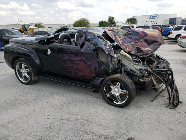 1GCES14P04B107587 - 2004 CHEVROLET SSR 黑色 照片 4