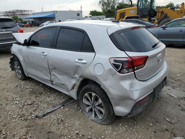 3KPA25AD5PE511878 - 2023 KIA RIO S SILVER photo 2