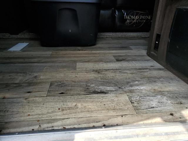 4YDT32528JB453098 - 2018 KEYSTONE OUTBACK TWO TONE photo 9