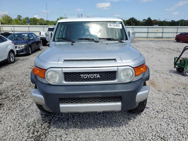 JTEZU11F470014431 - 2007 TOYOTA FJ CRUISER SILVER photo 5