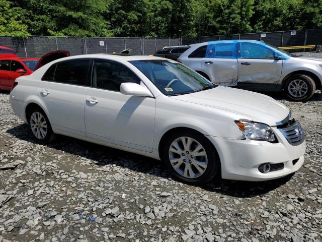 4T1BK36B98U257882 - 2008 TOYOTA AVALON XL WHITE photo 4