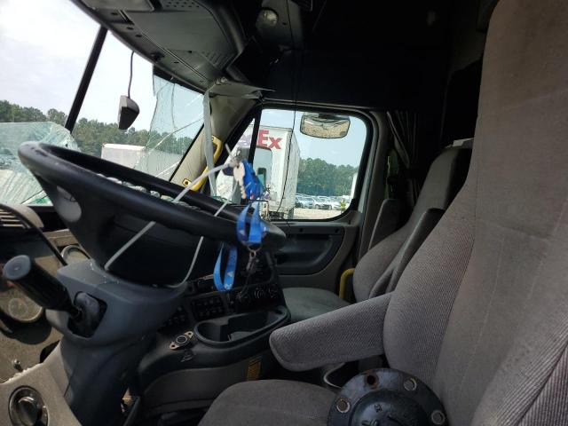 3AKJGLDR0JSJJ0098 - 2018 FREIGHTLINER CASCADIA 1 Beyaz fotoğraf 6