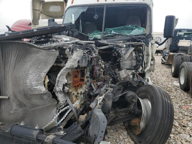 3AKJGLDR0JSJJ0098 - 2018 FREIGHTLINER CASCADIA 1 Beyaz fotoğraf 9