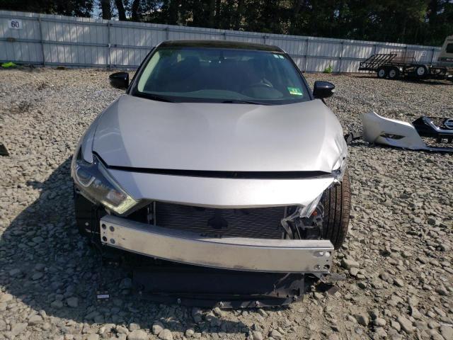 1N4AA6AP9JC365122 - 2018 NISSAN MAXIMA 3.5S SILVER photo 5