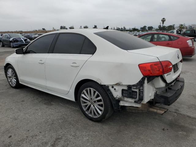 3VWLX7AJ8DM364689 - 2013 VOLKSWAGEN JETTA SEL WHITE photo 2