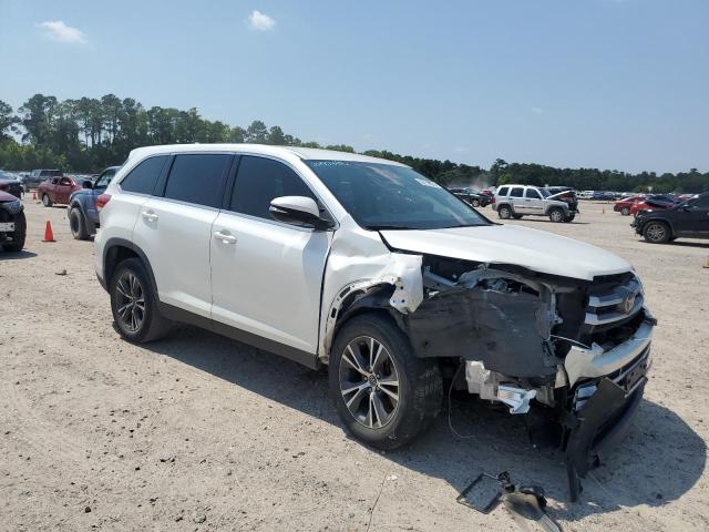 5TDZZRFH2KS338711 - 2019 TOYOTA HIGHLANDER LE WHITE photo 4