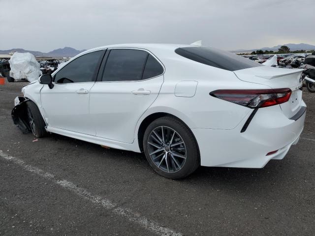 4T1S11AK4PU803825 - 2023 TOYOTA CAMRY SE NIGHT SHADE WHITE photo 2