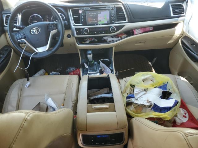 5TDKKRFHXGS135336 - 2016 TOYOTA HIGHLANDER XLE WHITE photo 8