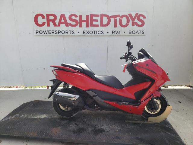 MLHNF0401F5100387 - 2015 HONDA NSS300 RED photo 1