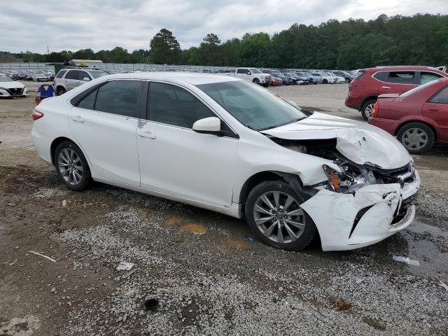 4T4BF1FK6FR487035 - 2015 TOYOTA CAMRY LE WHITE photo 4