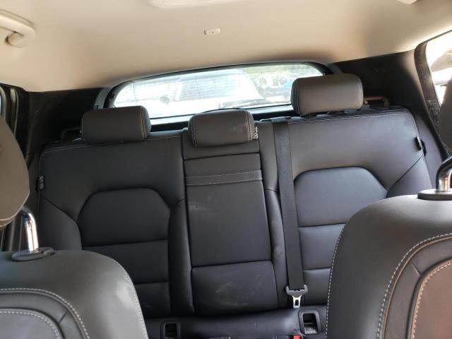 SJKCH5CR0HA037436 - 2017 INFINITI QX30 BASE Braun Foto 10